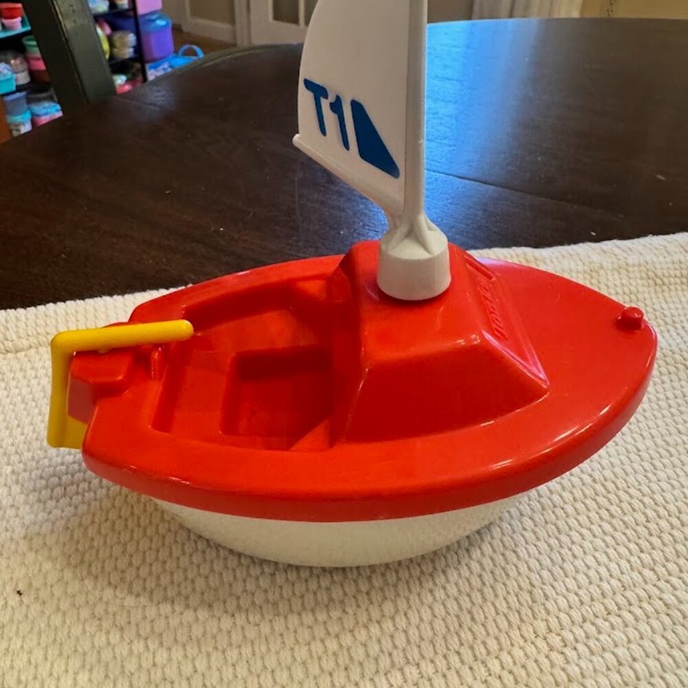 Vintage Tonka/Bandai 1989 Sailboat Red/White T1 - Picture 4 of 5